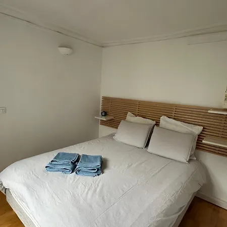 Place De La Madeleine - Classique